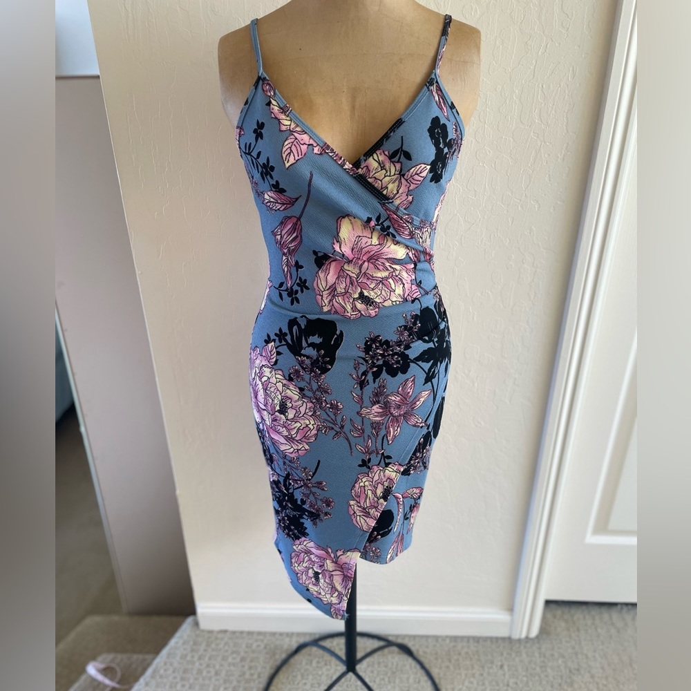 Super Cute Summer Dress, Brand New, Never Worn, Size Small